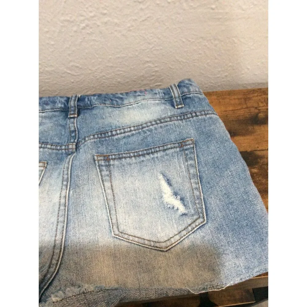 Juniors Size 9 destroyed jean shorts tinseltown womens